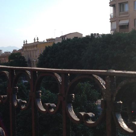 Onlyrooms III - Piazza Jenne Cagliari Ngoại thất bức ảnh