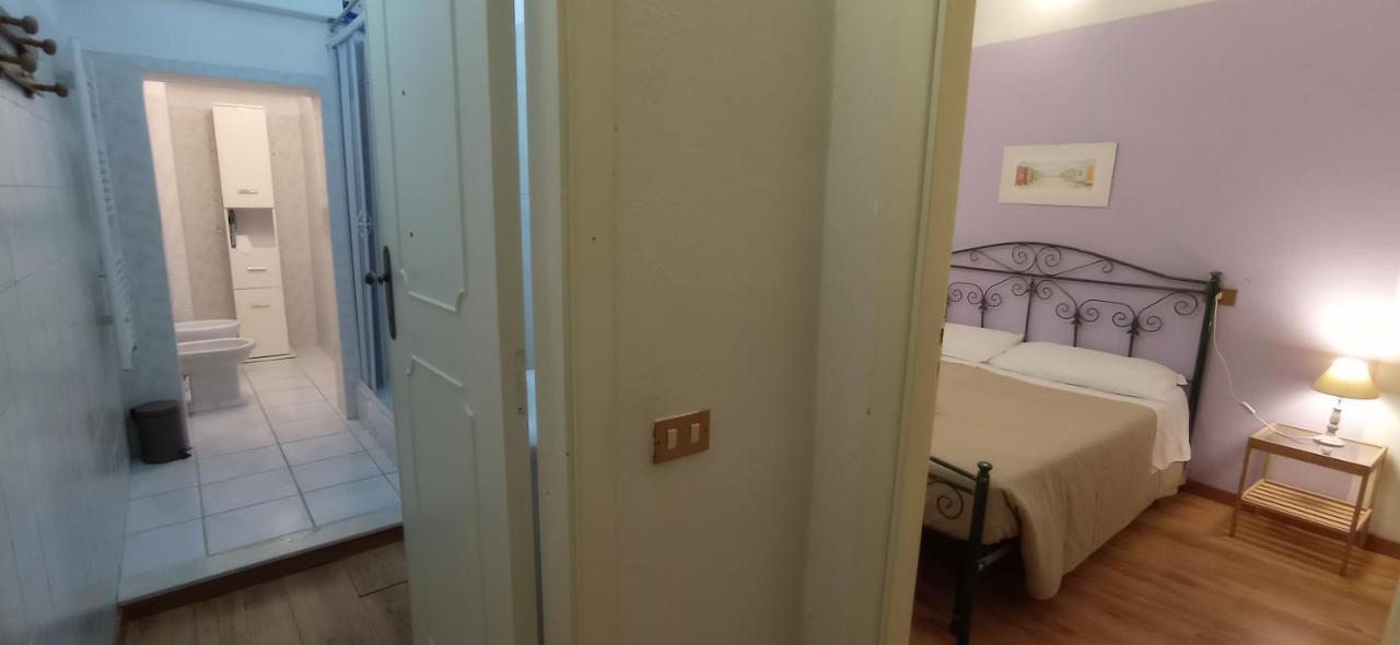 Onlyrooms III - Piazza Jenne Cagliari Ngoại thất bức ảnh