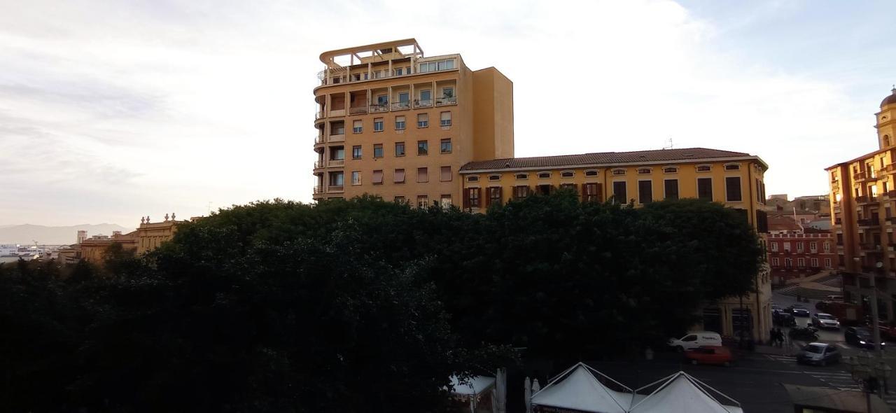 Onlyrooms III - Piazza Jenne Cagliari Ngoại thất bức ảnh