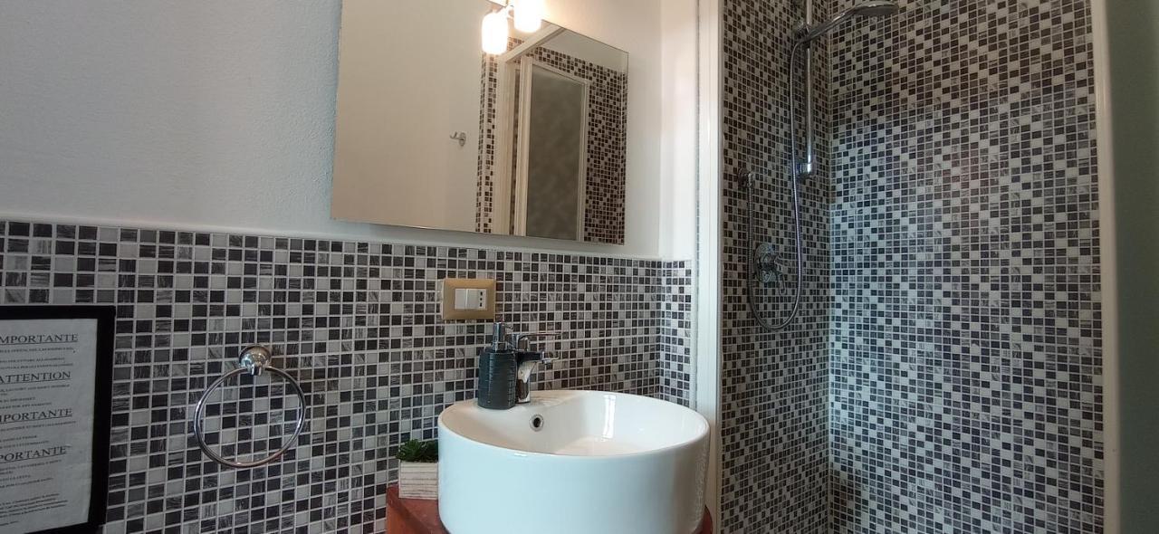 Onlyrooms III - Piazza Jenne Cagliari Ngoại thất bức ảnh