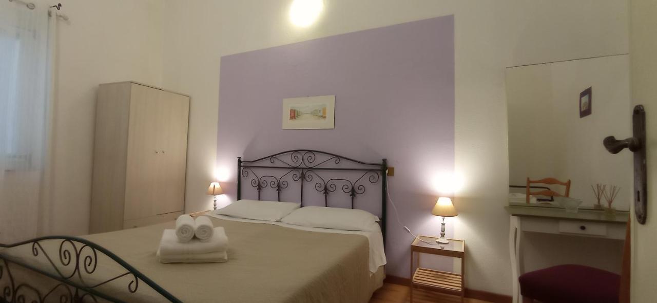 Onlyrooms III - Piazza Jenne Cagliari Ngoại thất bức ảnh