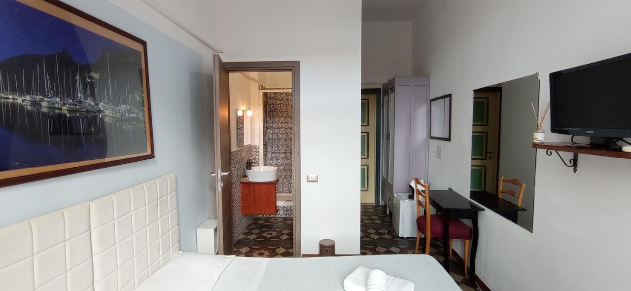 Onlyrooms III - Piazza Jenne Cagliari Ngoại thất bức ảnh
