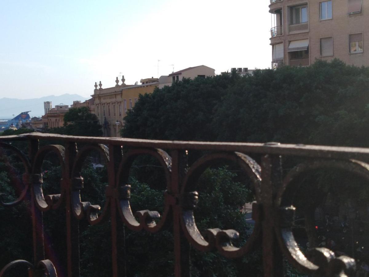 Onlyrooms III - Piazza Jenne Cagliari Ngoại thất bức ảnh