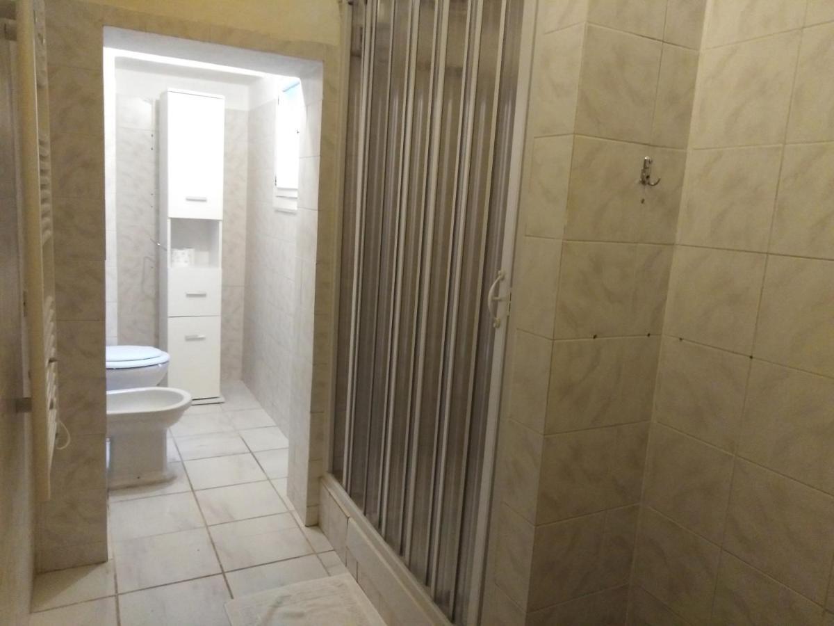 Onlyrooms III - Piazza Jenne Cagliari Ngoại thất bức ảnh