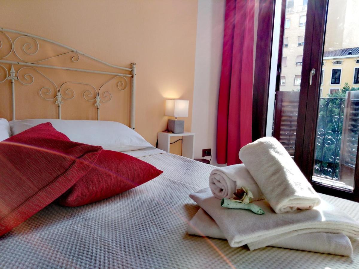 Onlyrooms III - Piazza Jenne Cagliari Ngoại thất bức ảnh